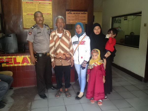 Isak Tangis Bertemu Kapolsek Rumai Pers, Ini Ucapannya